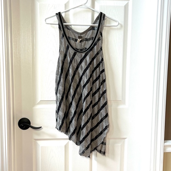 ⭐️ We the Free People Asymmetrical Raw Hem Horizon Striped Textured Gauze Tank - Picture 3 of 11